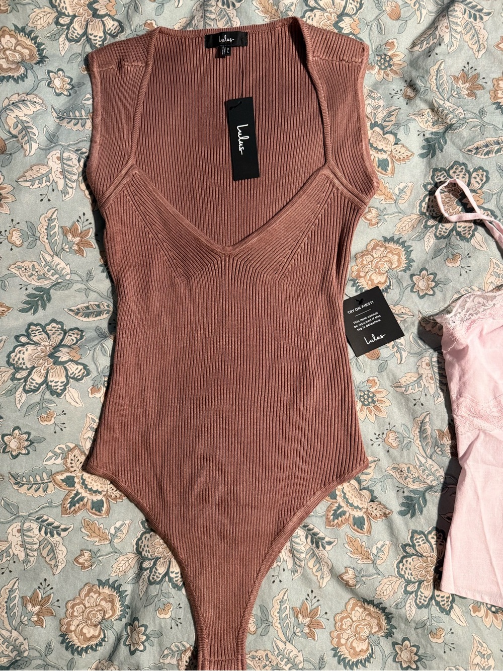 Lulus Ribbed V-Neck Bodysuit